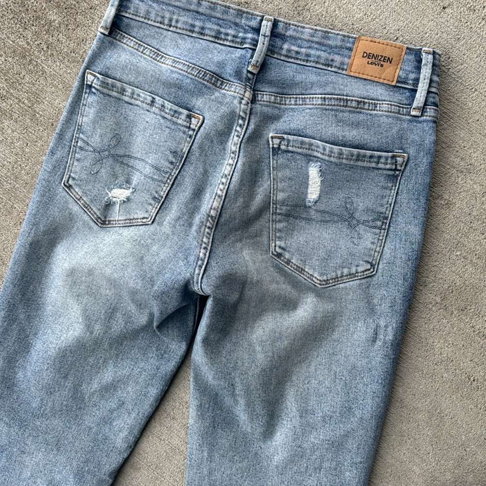 Levi’s mid rise boyfriend - Picture 4 of 5